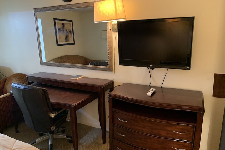 Room 15 of 26
