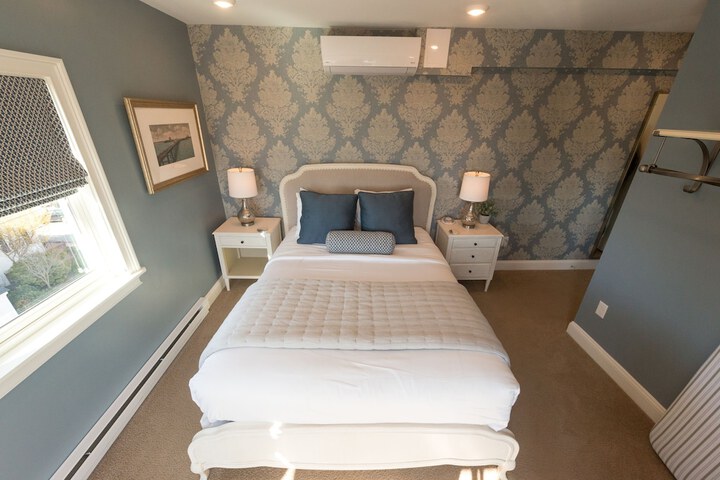 Room 12 of 62