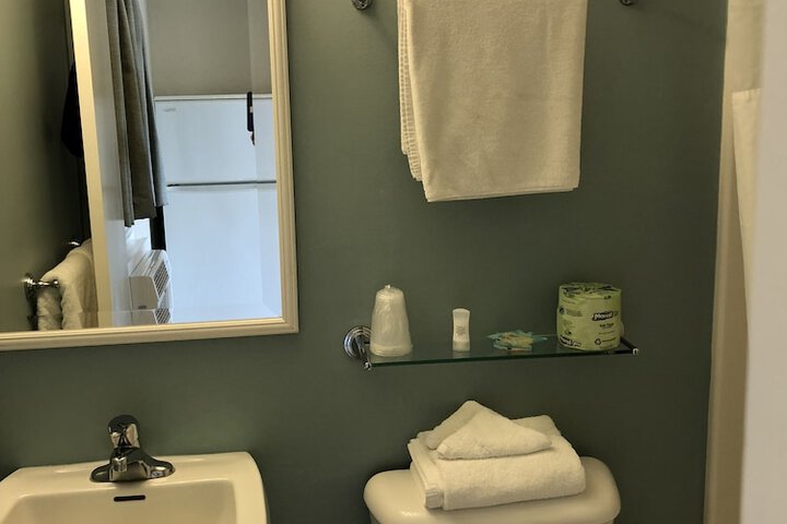 Room 48 of 111