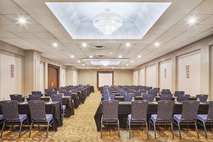 Hilton Hasbrouck Heights / Meadowlands