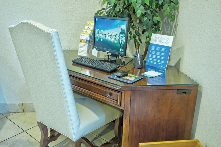 Business Center 55 of 56