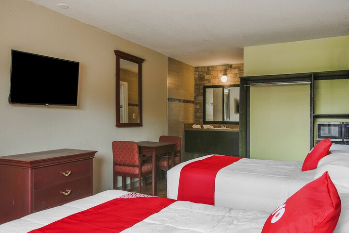 Room 18 of 21