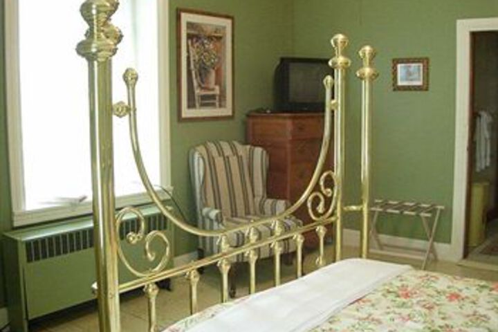 Stoltzfus Bed & Breakfast