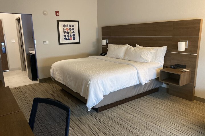 Room 44 of 66