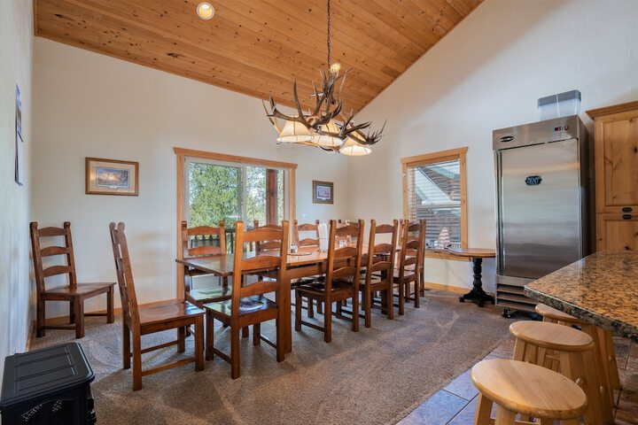 The Hideaway Lodge