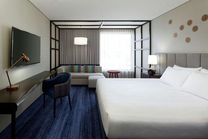 DoubleTree by Hilton Montreal