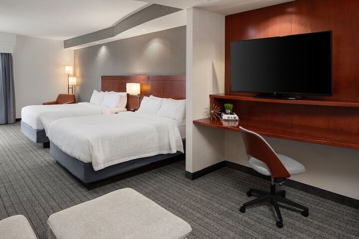 Room 46 of 106