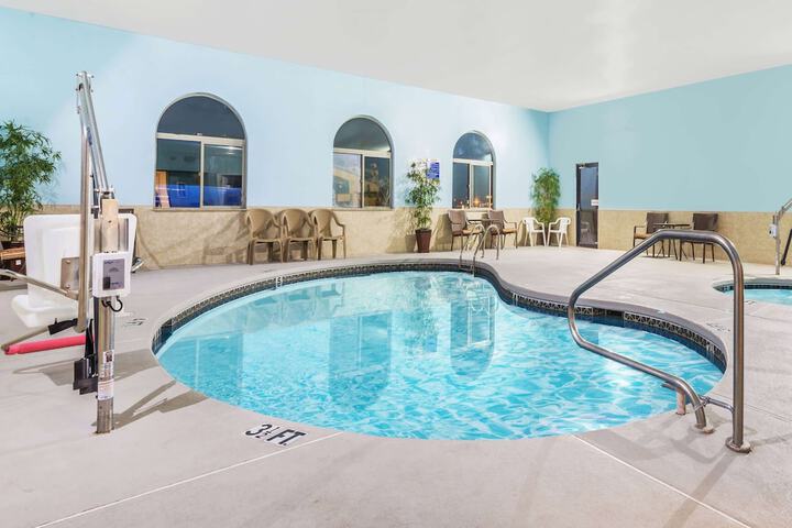 Pool 2 of 14