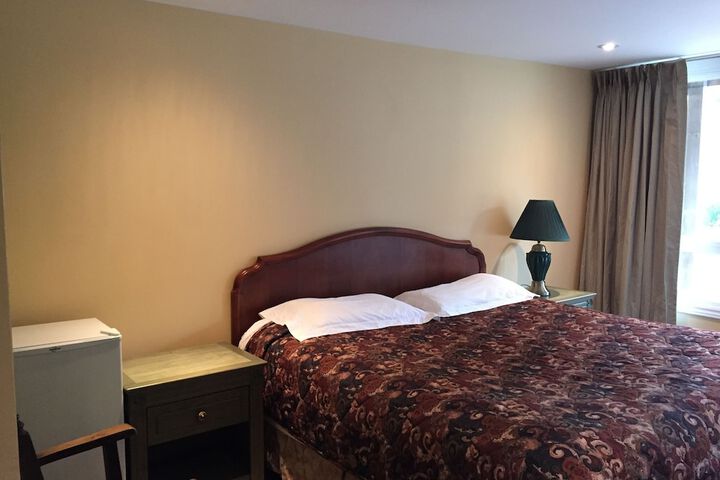 Room 12 of 29