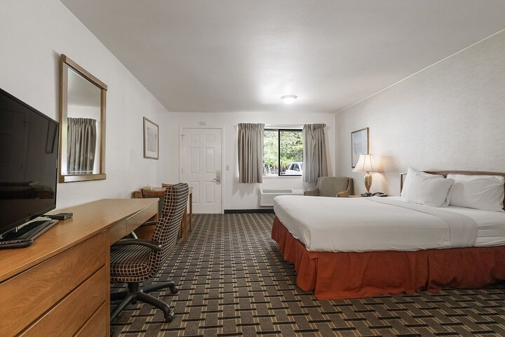 Room 33 of 50
