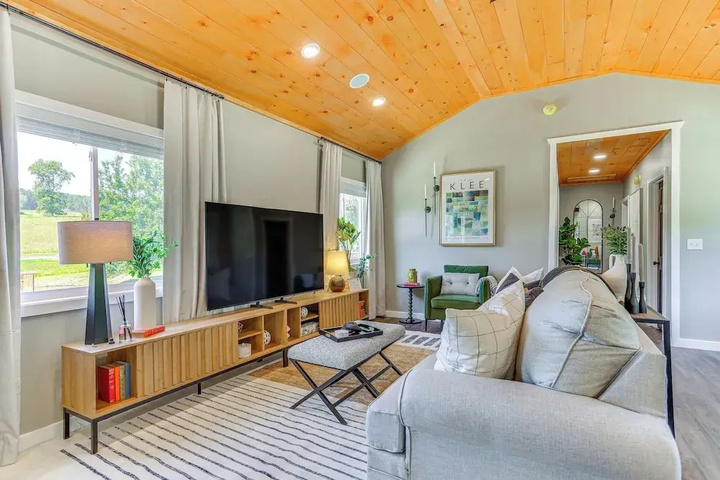 Delaware River Access: Peaceful Farm Retreat!