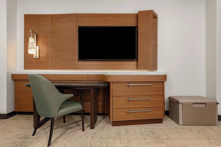 Room 43 of 153