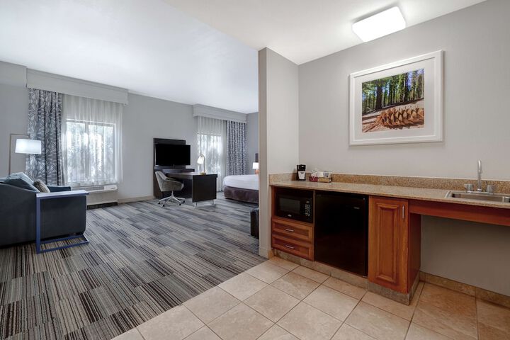 Room 33 of 49