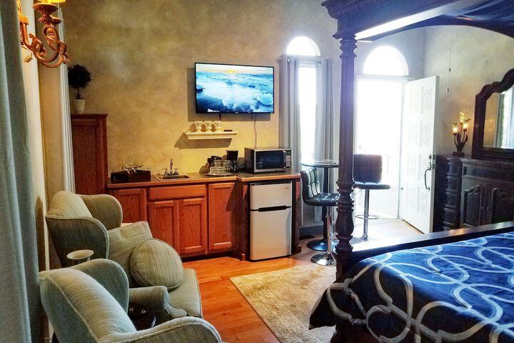 Tuscan Manor