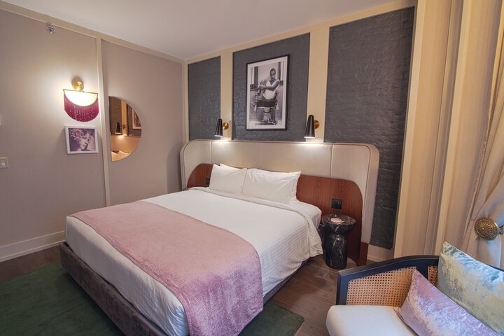 The Evelyn Hotel