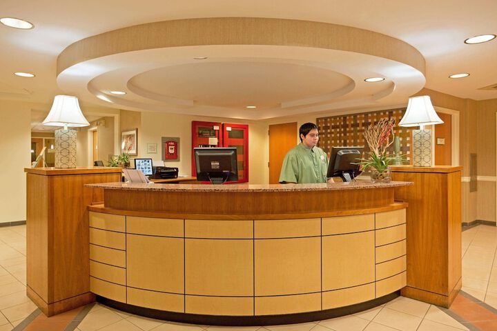 La Quinta Inn & Suites by Wyndham Boston Somerville