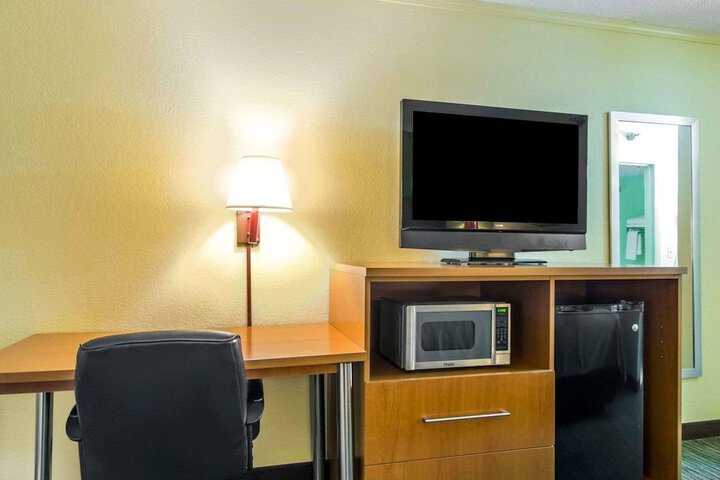 Room 15 of 29