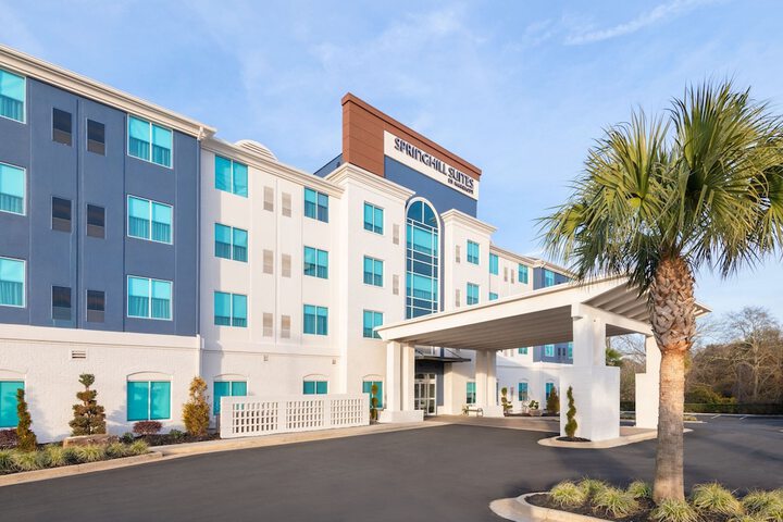 Hotel 2 of 30