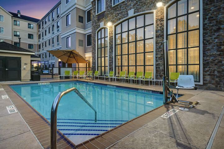 Pool 7 of 54
