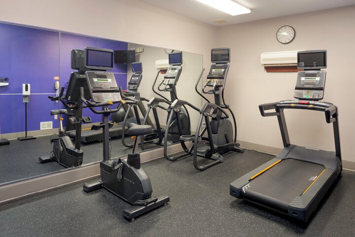 Holiday Inn Express Hotel & Suites Fort Atkinson by IHG