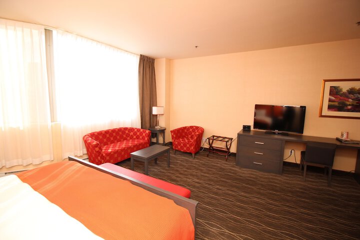 Room 7 of 25
