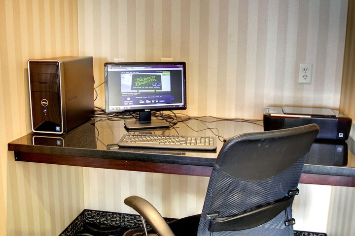 Business Center 45 of 46