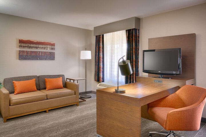 Room 16 of 39
