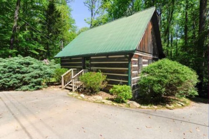 Dancing Bear Lodge