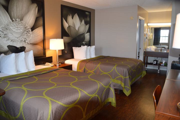 Room 11 of 31