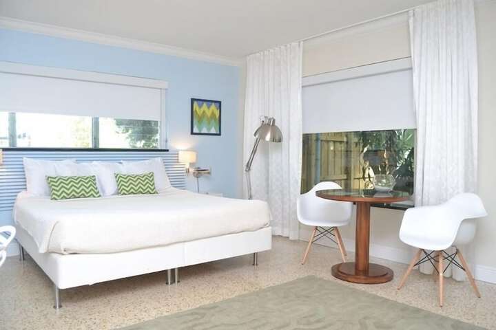 Room 31 of 40