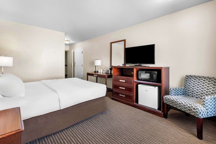 Room 40 of 46