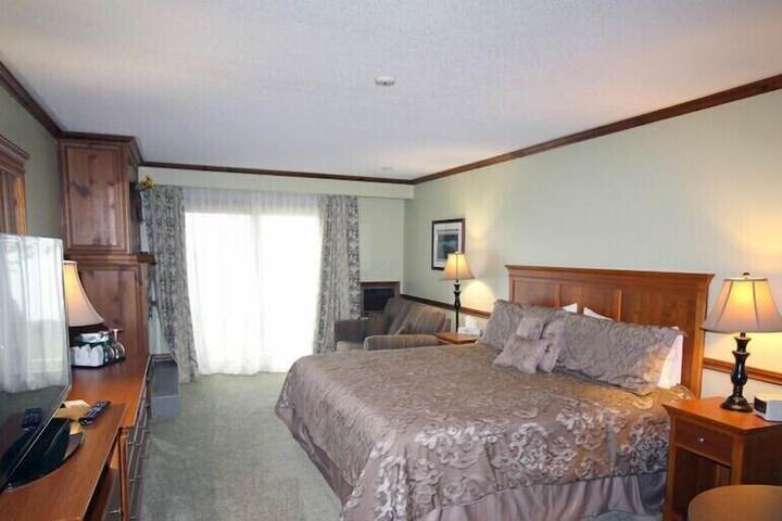 Room 14 of 34