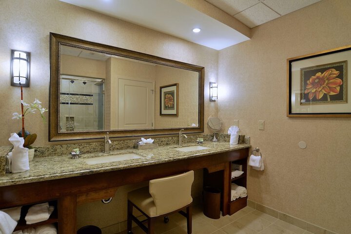 Room 72 of 80