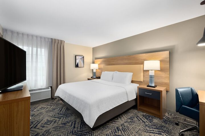 Room 33 of 38