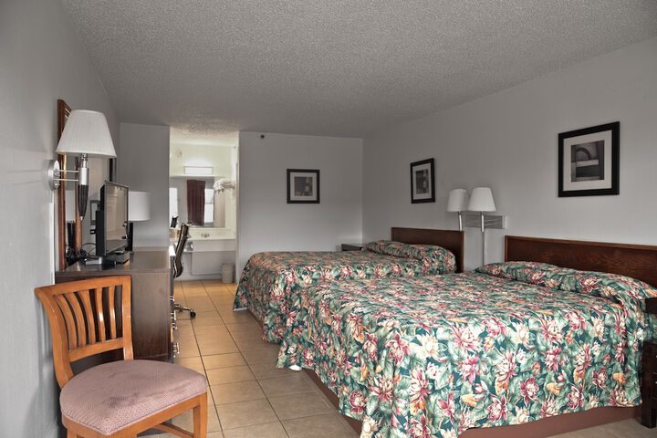 Room 15 of 16