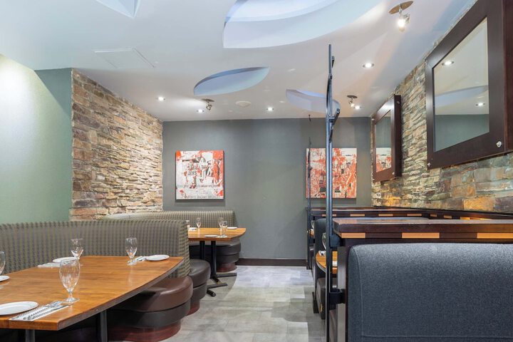 Sandman Signature Surrey-Guildford Suites