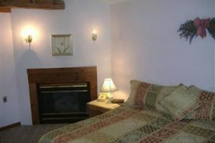 Sturbridge Country Inn