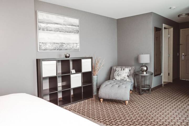 Room 37 of 80