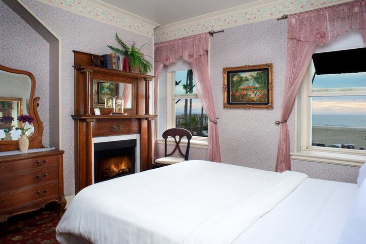 Room 10 of 31