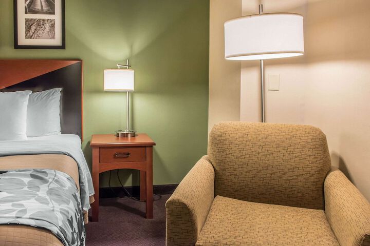 Room 19 of 43