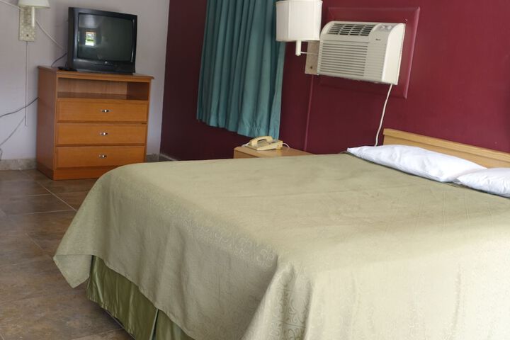Room 2 of 18