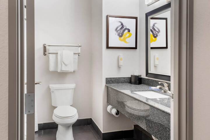 Comfort Inn & Suites El Paso I-10 Airport Area