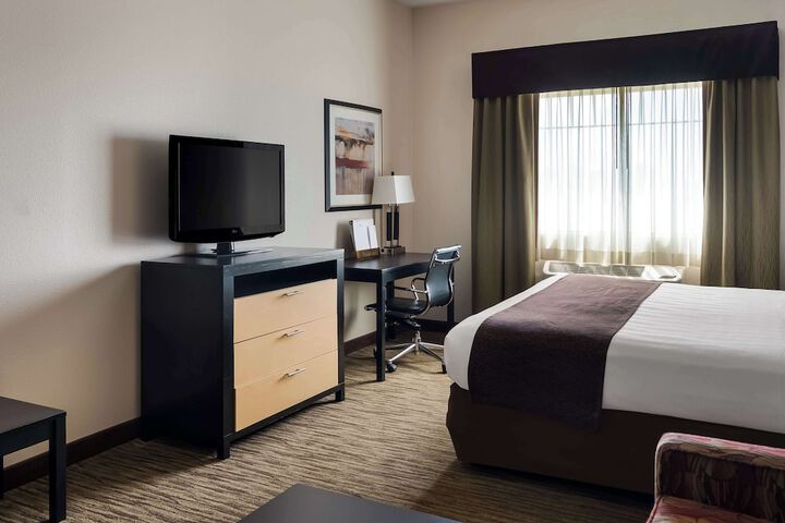 Best Western Plus Landmark Hotel