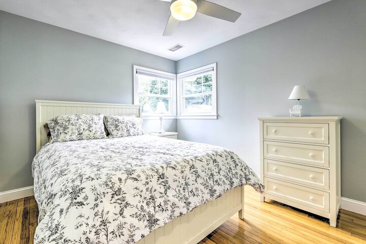 Charming Old Saybrook Cottage 1 Mi to Beach