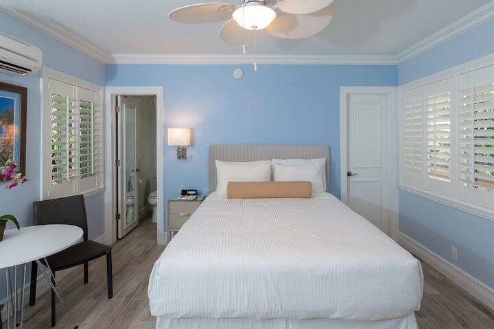 Room 40 of 64