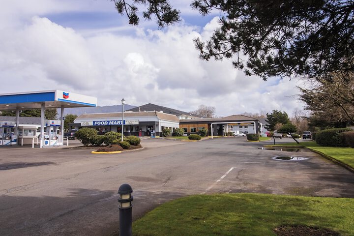 The Tillamook Inn