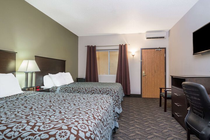Room 14 of 24