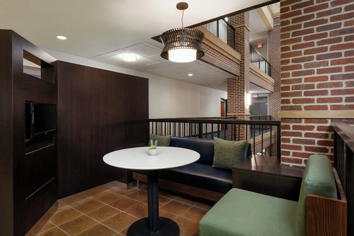 Courtyard by Marriott Wichita at Old Town