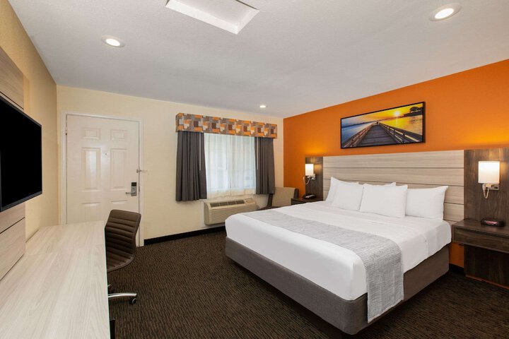 Room 7 of 22