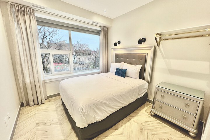 Room 13 of 28